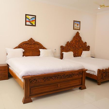 Saba Executive Rooms And Apartments Гайдарабад Екстер'єр фото